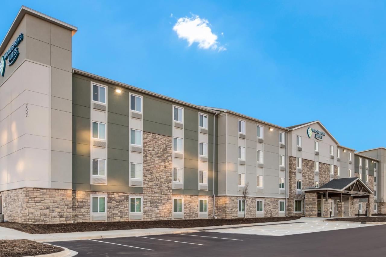 Woodspring Suites Charlotte - University Research Park מראה חיצוני תמונה
